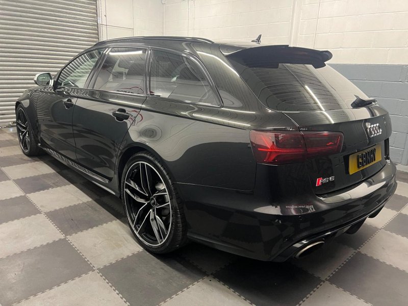 AUDI RS6