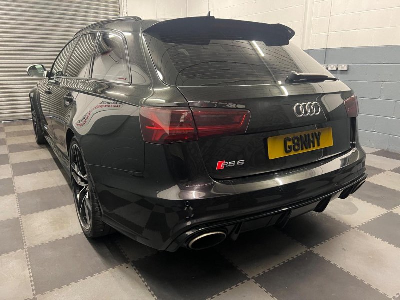 AUDI RS6