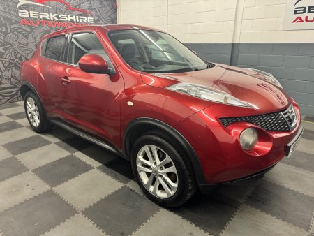 NISSAN JUKE 1.6 DIG-T Tekna Euro 5 5dr