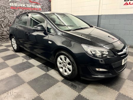 VAUXHALL ASTRA 1.7 CDTi ecoFLEX Design Euro 5 (s/s) 5dr