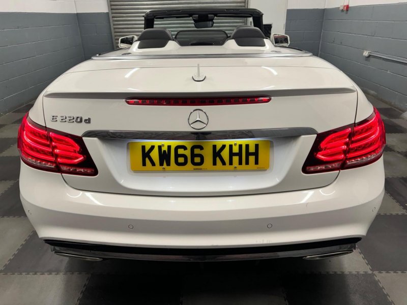 MERCEDES-BENZ E CLASS