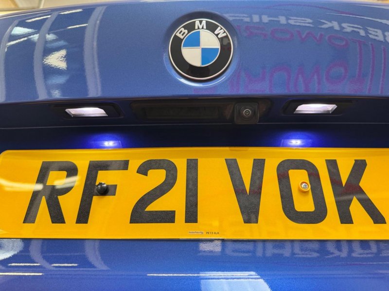 BMW 3 SERIES