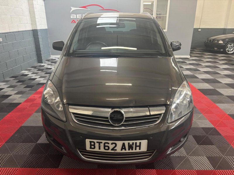 VAUXHALL ZAFIRA 1.6 16V Design Euro 5 5dr (SNav)