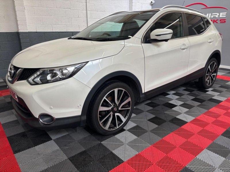 NISSAN QASHQAI 1.2 DIG-T Tekna 2WD Euro 5 (s/s) 5dr